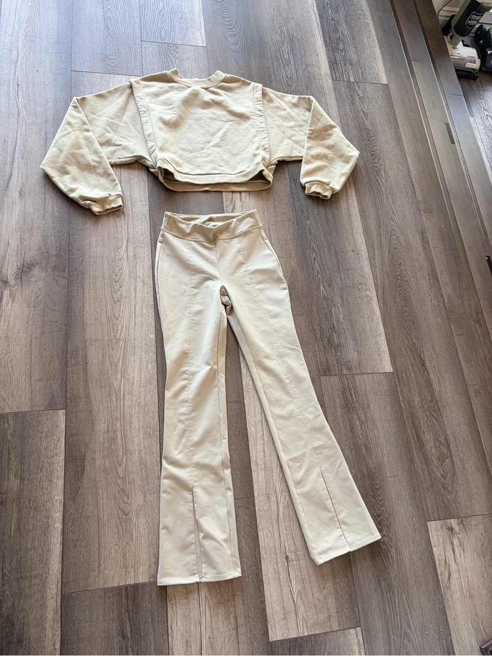 ALO Yoga Cream Flare Pants — High-Rise Flared Leg